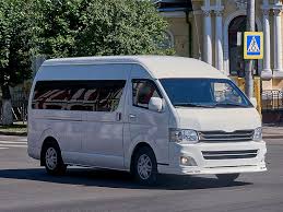TOYOTA HIACE